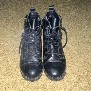 [Used] Girls’ Black Combat Boots